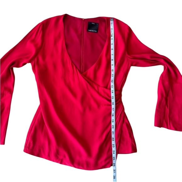 C/MEO Collective Red Blouse Split Sleeve V Neck Size Small Zip Back - Picture 7 of 7